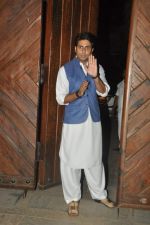 Abhishek Bachchan_s bday in Mumbai on 5th Feb 2014 (6)_52f3bf75e0727.JPG