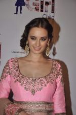 Evelyn Sharma at Manish malhotra show for save n empower the girl child cause by lilavati hospital in Mumbai on 5th Feb 2014(109)_52f3c2e7207c4.JPG