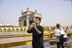 Karan Johar turns photographer for Colors new show in Gateway Of India on 5th Feb 2014 (18)_52f3be31799ae.JPG
