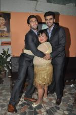 Ranveer Singh, Arjun Kapoor, Bharti Singh on the sets of Comedy Circus in Chakala, Mumbai on 5th Feb 2014 (40)_52f3beecc2ef3.JPG