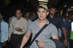 Aamir Khan snapped at the Airport in Mumbai on 8th Feb 2014 (16)_52f775f3012d8.JPG