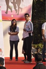 Daisy Shah, Dino Morea at First edition of little hearts marathon in Mumbai on 8th Feb 2014(68)_52f778320221b.JPG