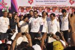 Salman Khan at First edition of little hearts marathon in Mumbai on 8th Feb 2014(74)_52f7784a0d4bf.JPG