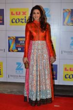 Sonali Bendre at Zee Awards red carpet in Filmcity, Mumbai on 8th Feb 2014 (158)_52f77de255403.JPG