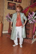 on the sets of Comedy Nights with Kapil in Filmcity, Mumbai on 11th Feb 2014 (81)_52fb176f7933f.JPG