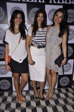 Deepti Gujral at PizzaExpress Black and White Valentine_s Bash in Colaba Restaurant, Mumbai on 12th Feb 2014 (55)_52fc8828047ad.JPG