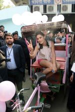 Nargis Fakhri walk for veet  be the diva campaign at Chandani chowk metro station to Red Fort on Wednesday, 12-02-2014  (5)_52fc5289e832d.JPG
