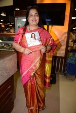 Anuradha Paudwal at Asha Khatau_s book launch in Foodhall, Mumbai on 13th Feb 2014 (34)_52fdfb862653e.JPG
