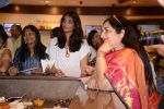 Anuradha Paudwal at Asha Khatau_s book launch in Foodhall, Mumbai on 13th Feb 2014 (8)_52fdfb85c350f.JPG