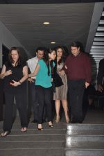 Kareena Kapoor, Karisma Kapoor, Randhir Kapoor, Saif Ali Khan at Randhir Kapoor_s private dinner on his bday in Hakkasan, Mumbai on 15th Feb 2014 (9)_53005d2c66afd.JPG