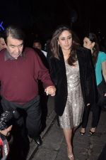 Kareena Kapoor, Randhir Kapoor at Randhir Kapoor_s private dinner on his bday in Hakkasan, Mumbai on 15th Feb 2014 (25)_53005d409bd45.JPG