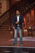 Kapil Sharma on the sets of Comedy Nights with Kapil in Mumbai on 16th Feb 2014 (46)_5301a695b41fa.JPG