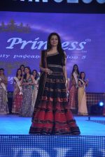 Juhi Chawla at Indian Princess finals in Juhu, Mumbai on 18th Feb 2014 (53)_530471cdef222.JPG
