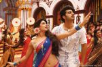 Priyanka Chopra, Arjun Kapoor in the still from movie Gunday (12)_5305941c29858.jpg