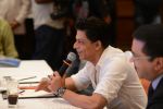 Shahrukh Khan at Living with KKR documentry on discovery Channel in Mumbai on 20th Feb 2014 (61)_530619a0d12c8.jpg