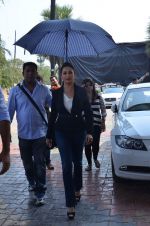 Madhuri Dixit on the sets of Boogie Woogie in Mumbai on 20th Feb 2014 (54)_5306f3697fc1e.JPG