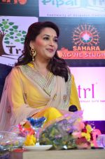 Madhuri Dixit during the press conference of the bollywod movie Gulaab Gang at Pipal Tree Hotel on 21st Feb 2014 (15)_5308372ab8783.JPG