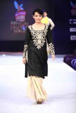 Model walks for Agnimitra Paul on day 2 of Bengal Fashion Week on 21st Feb 2014 (63)_5309f48142c73.jpg