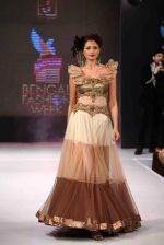 Model walks for Jaya Misra at Bengal Fashion Week day 1 on 21st Feb 2014 (35)_5309f40da8aba.jpg