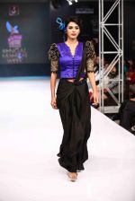 Model walks for Jaya Misra at Bengal Fashion Week day 1 on 21st Feb 2014 (6)_5309f40239952.jpg