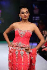 Reshmi Ghosh walks for designer AD Singh at Bengal Fashion Week day 2 on 22nd Feb 2014 (28)_5309f4db0b82c.jpg