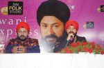 jasbeer &daler mehndi at the launch of Jawani Express Album in Mumbai on 25th Feb 2014 (1)_530de1b4b3193.JPG
