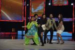 Nargis Fakhri, Varun Dhawan, Ileana Dcruz  at the Promotion of Main Tera Hero on India_s Got Talent in Filmcity, Mumbai on 27th Feb 2014 (149)_53107ad2d87b7.JPG