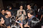 Shahrukh Khan sings African song with South African fans in Mumbai on 27th Feb 2014 (93)_531079456362d.JPG