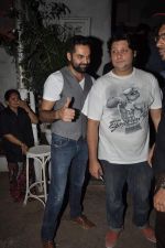 Abhay Deol snapped in Olive, Mumbai on 28th Feb 2014 (51)_5311875597737.JPG