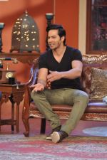 Varun Dhawan at the promotion of Main Tera Hero on the sets of Comedy Nights with Kapil in Filmcity, Mumbai on 28th Feb 2014 (133)_53119031286ef.JPG