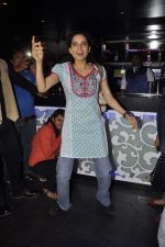 Kangana Ranaut goes clubbing to promote Queen in Mumbai on 1st March 2014 (61)_5312a2a28a4e8.JPG