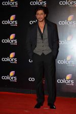 Shahrukh Khan at Colors red carpet in Grand Hyatt, Mumbai on 1st March 2014 (6)_5313046d4994d.JPG