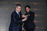 Shah Rukh Khan unveils Tag Heuer_s Golden Carrera watch collection in Taj Land_s End, Mumbai on 3rd March 2014 (212)_5315a7f1ce877.JPG