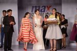 Kalki Koechlin at Cosmopolitan Max Fashion Icon grand finale in Delhi on 6th March 2014 (263)_5319cd1881da5.JPG