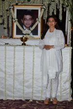 Juhi Chawla at Bobby Chawla_s prayer meet in Taj Land_s End, Mumbai on 11th March 2014 (148)_5320051138aab.JPG