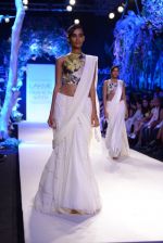 Model walk for Manish Malhotra Show at LFW 2014 opening in Grand Hyatt, Mumbai on 11th March 2014 (149)_531ffe838cfcb.JPG