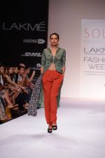 Model walk for SOUP BY SOUGAT PAUL Show at LFW 2014 Day 1 in Grand Hyatt, Mumbai on 12th March 2014 (125)_53204d26aaa3d.JPG