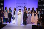 Model walk for Vaishali S Show at LFW 2014 Day 1 in Grand Hyatt, Mumbai on 12th March 2014 (150)_53218051790ed.JPG