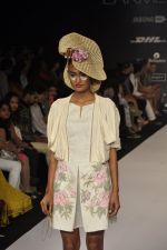 Model walk for N and S Gaia Show at LFW 2014 Day 3 in Grand Hyatt, Mumbai on 14th March 2014 (26)_5322e3ff00c67.JPG
