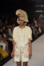Model walk for N and S Gaia Show at LFW 2014 Day 3 in Grand Hyatt, Mumbai on 14th March 2014 (27)_5322e3ff61585.JPG