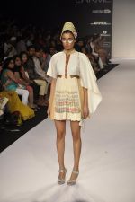 Model walk for N and S Gaia Show at LFW 2014 Day 3 in Grand Hyatt, Mumbai on 14th March 2014 (37)_5322e40356382.JPG