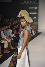 Model walk for N and S Gaia Show at LFW 2014 Day 3 in Grand Hyatt, Mumbai on 14th March 2014 (69)_5322e4111c021.JPG