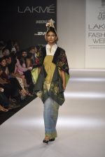 Model walk for N and S Gaia Show at LFW 2014 Day 3 in Grand Hyatt, Mumbai on 14th March 2014 (73)_5322e41299d29.JPG