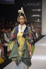 Model walk for N and S Gaia Show at LFW 2014 Day 3 in Grand Hyatt, Mumbai on 14th March 2014 (78)_5322e414e1aff.JPG