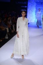 Model walk for Anita Dongre Show at LFW 2014 Day 3 in Grand Hyatt, Mumbai on 14th March 2014 (111)_53243ce15a502.JPG