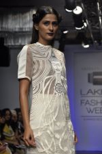 Model walk for Arman and Aiman Show at LFW 2014 Day 3 in Grand Hyatt, Mumbai on 14th March 2014 (54)_53242e93c64f7.JPG