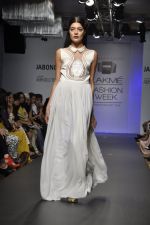 Model walk for Arman and Aiman Show at LFW 2014 Day 3 in Grand Hyatt, Mumbai on 14th March 2014 (73)_53242e9b58780.JPG
