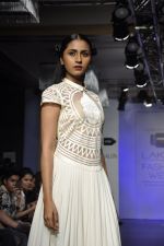 Model walk for Arman and Aiman Show at LFW 2014 Day 3 in Grand Hyatt, Mumbai on 14th March 2014 (8)_53242e7b4e15d.JPG