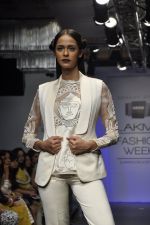 Model walk for Arman and Aiman Show at LFW 2014 Day 3 in Grand Hyatt, Mumbai on 14th March 2014 (83)_53242e9f1867d.JPG