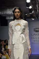 Model walk for Arman and Aiman Show at LFW 2014 Day 3 in Grand Hyatt, Mumbai on 14th March 2014 (93)_53242ea3242a0.JPG